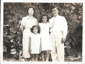 Emily, Gabe, Mom, Joanne.jpg